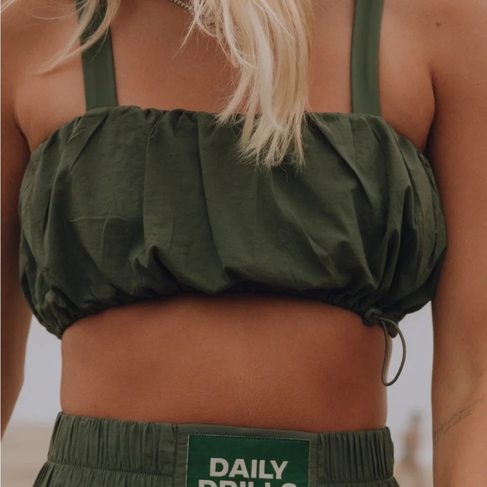 Lodge green DAILY DRILLS bubble bra size s! Never worn!